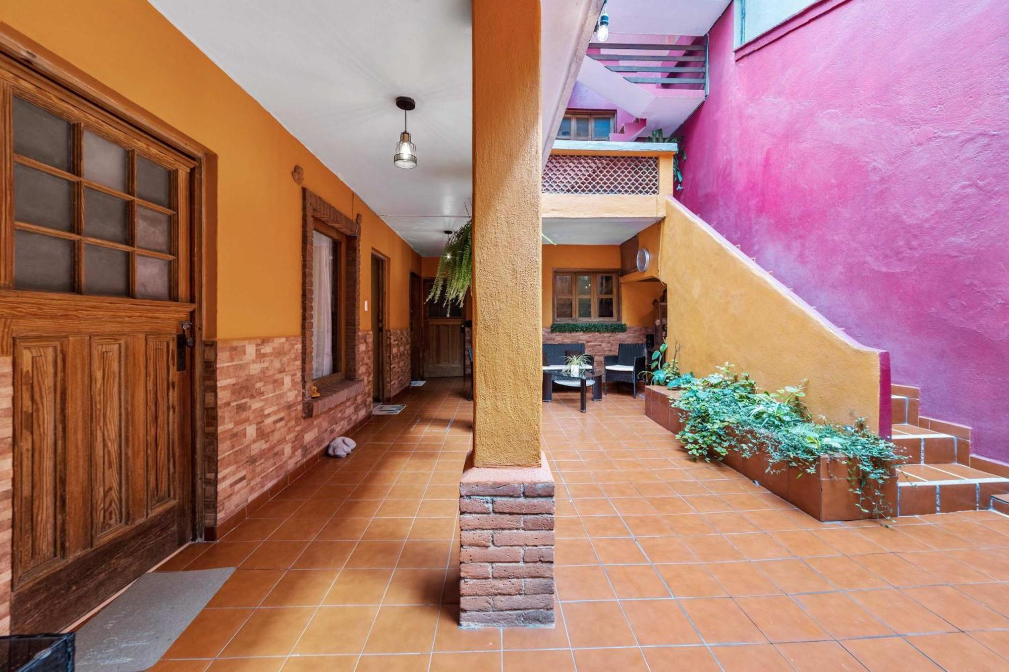 מקסיקו סיטי Charming 2-Bedroom Retreat In Lomas De Bezares מראה חיצוני תמונה